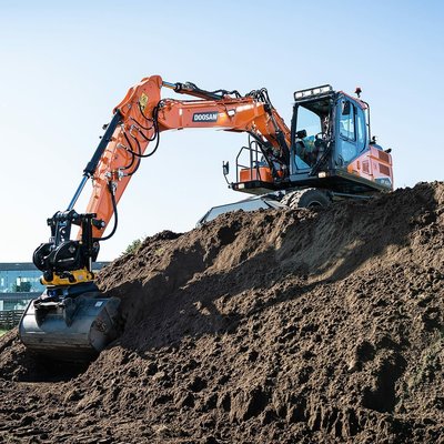 Pelles sur pneus Doosan DX160W-7