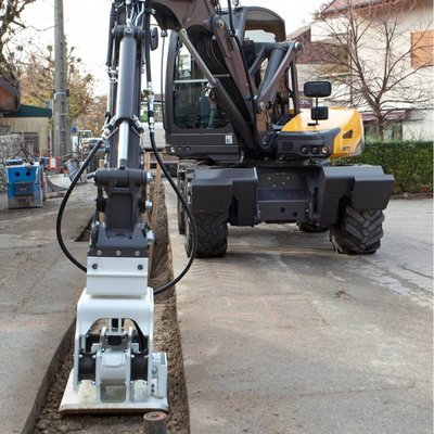 Pelles sur pneus Mecalac 12MTX