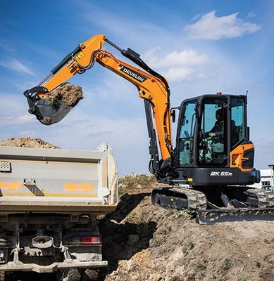Pelles sur chenilles Develon DX55R-7