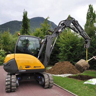 Pelle skid sur chenilles Mecalac 6MCR